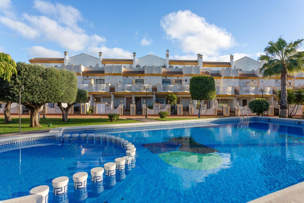 فيلا Pool-Side Townhouse In Cabo Roig أوريويلا المظهر الخارجي الصورة